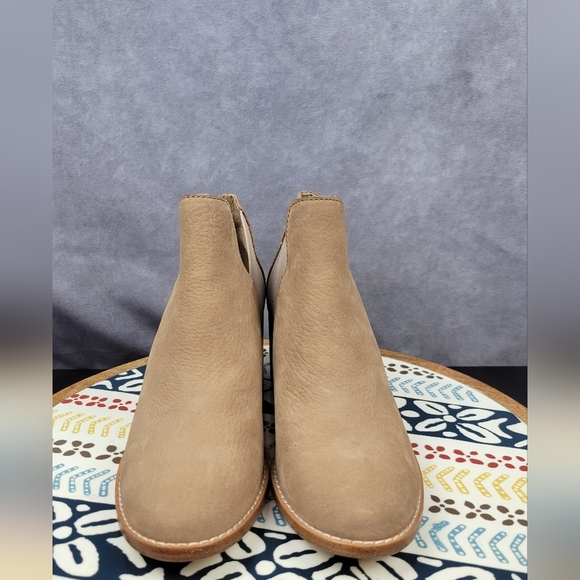 EILEEN FISHER women's bayo earth booties in earth tumbled nubuck Woman  Size 5.5 - Picture 8 of 13